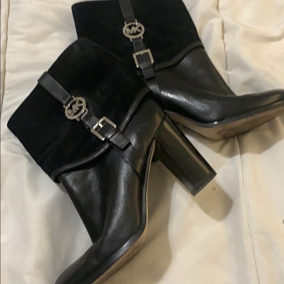Perfect condition MK boots - Picture 1 of 5